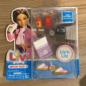 Liv Movie Party Doll Set with Accessories - Purple and Pink